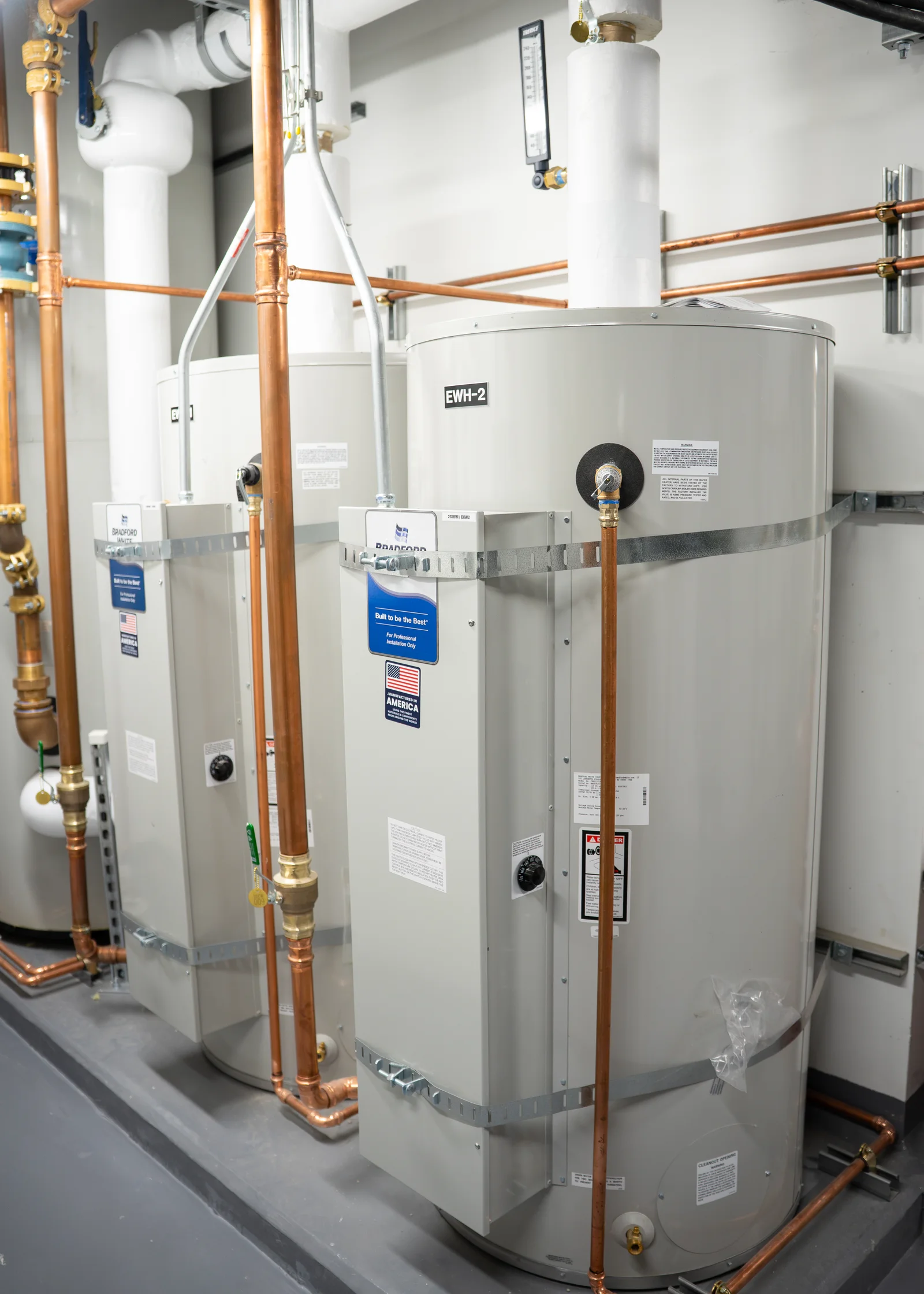 High-efficiency water heaters piped in copper at the Cedars-Sinai lab project